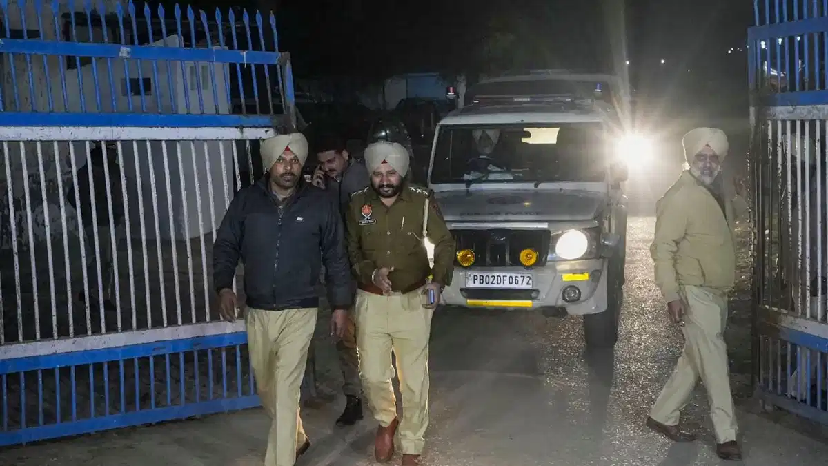 एजेंट की धोखाधड़ी, डंकी रूट और 30 लाख रुपये… जानिए अमेरिका से बेड़ियों में जकड़कर डिपोर्ट किए गए जसपाल की कहानी