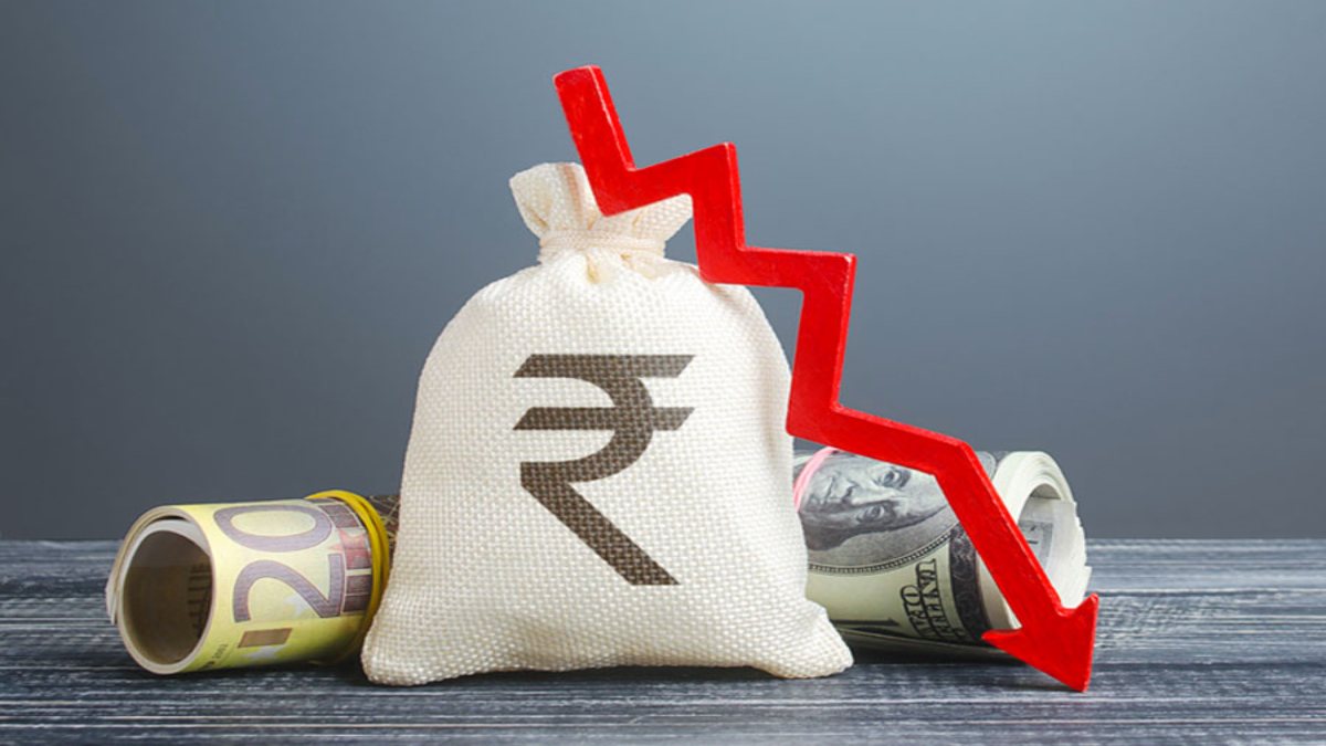 Rupee Record Low: भारतीय रुपया धड़ाम! पहली बार डॉलर के मुकाबले 87 रुपये तक पहुंची वैल्यू