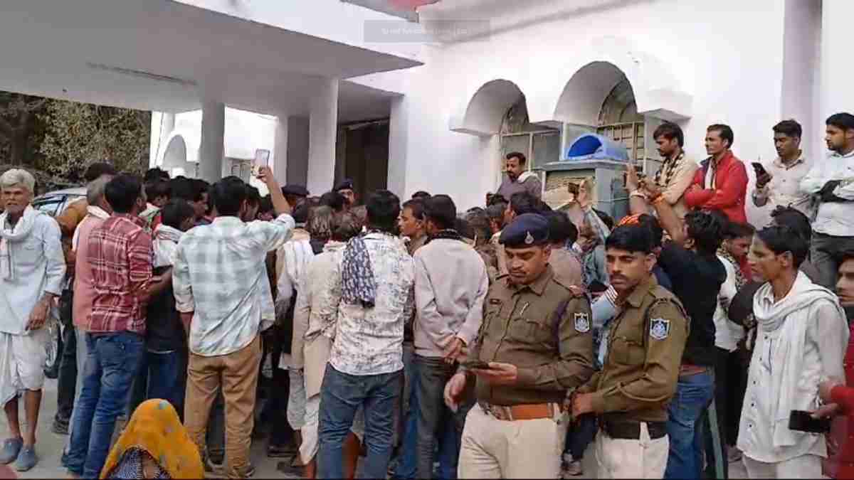 बहन का शव लेकर SP ऑफिस पहुंचा शख्स, जीजा, देवर समेत कई लोगों पर लगाया गंभीर आरोप