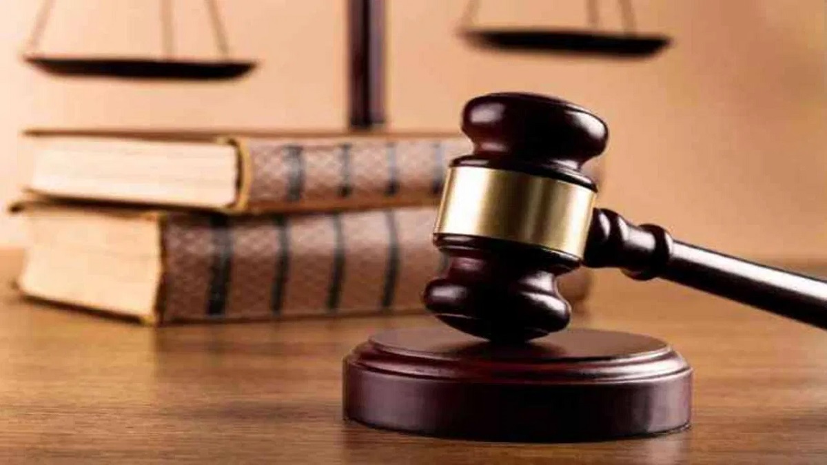 खेत में मिला था भाई का शव, इंसाफ दिलाने कोर्ट पहुंची 7 साल की बच्ची, जज के सामने कहा- बड़ी मां और दीदी ने मिलकर…