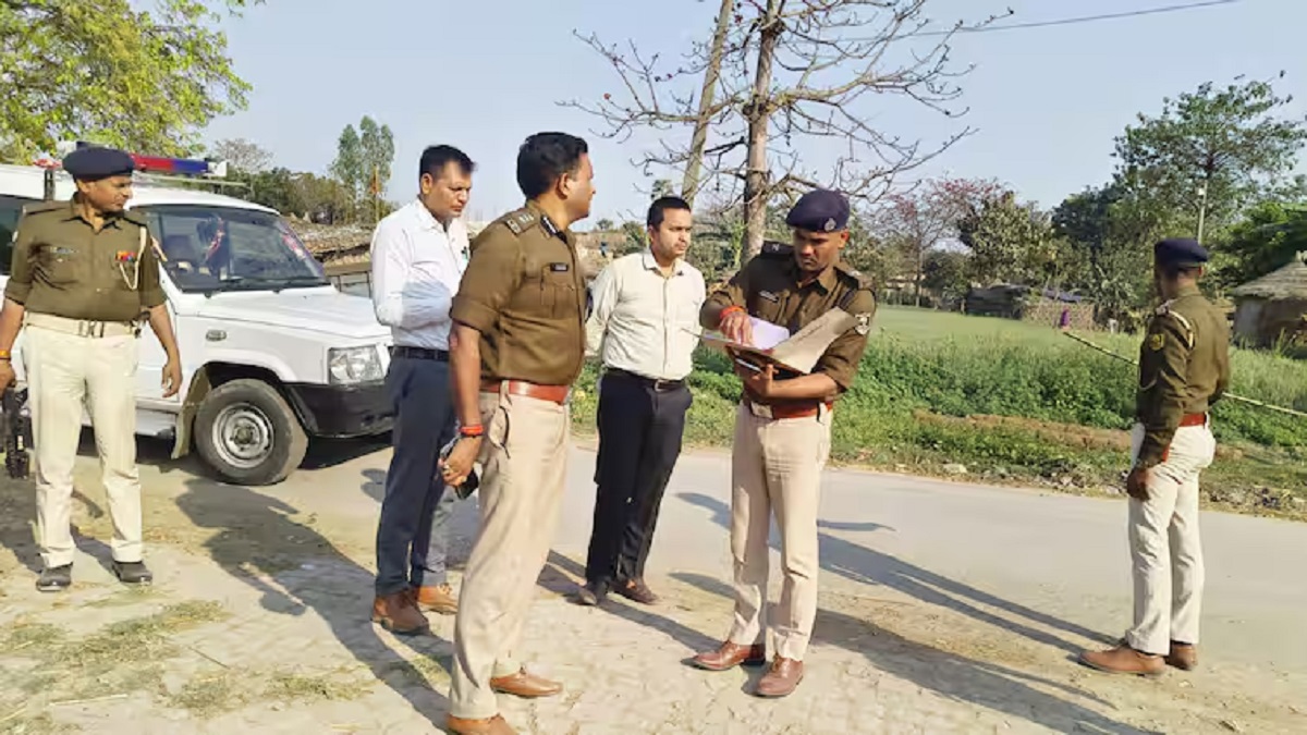 बिहार में दो पक्षों के बीच हुआ खूनी खेल, तलवार से काटकर युवक की हत्या, फिर गुस्साई भीड़ ने मुख्य आरोपी को पीट-पीटकर मार डाला