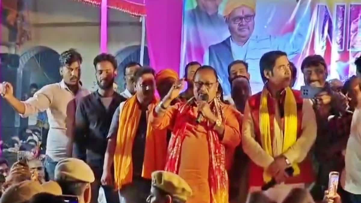 ये तो होना ही था….जदयू विधायक गोपाल मंडल के खिलाफ FIR दर्ज, होली मिलन समारोह में अश्लील गाना गाने पर हुई कार्रवाई