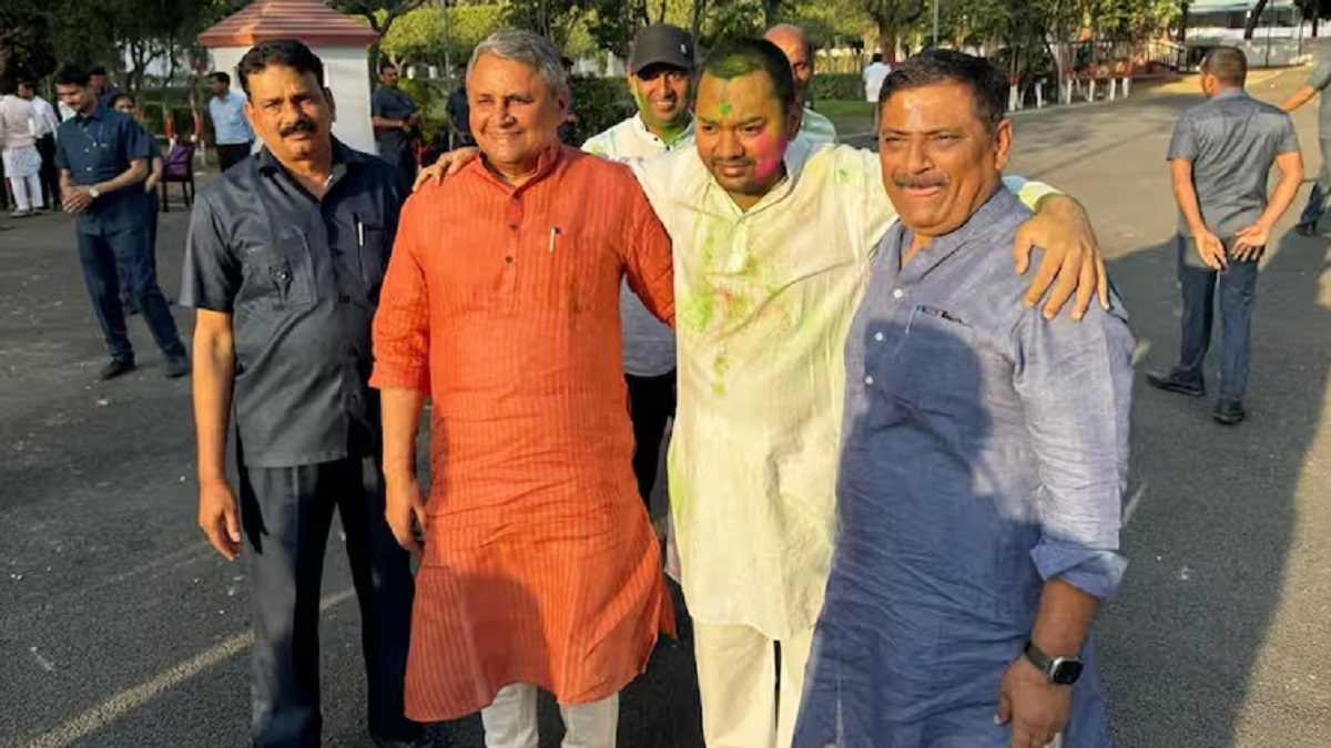 ‘CM नीतीश तय करेंगे पार्टी में बेटे की भूमिका’, निशांत के साथ तस्वीर वायरल होने पर संजय झा का बड़ा बयान आया सामने