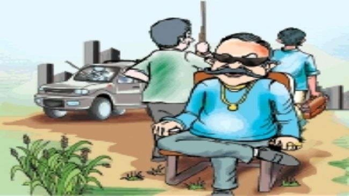 भागलपुर में भू-माफियाओं का आंतक, शराब पिलाकर बंदूक की नोक पर लिखवा ली लाखों की जमीन