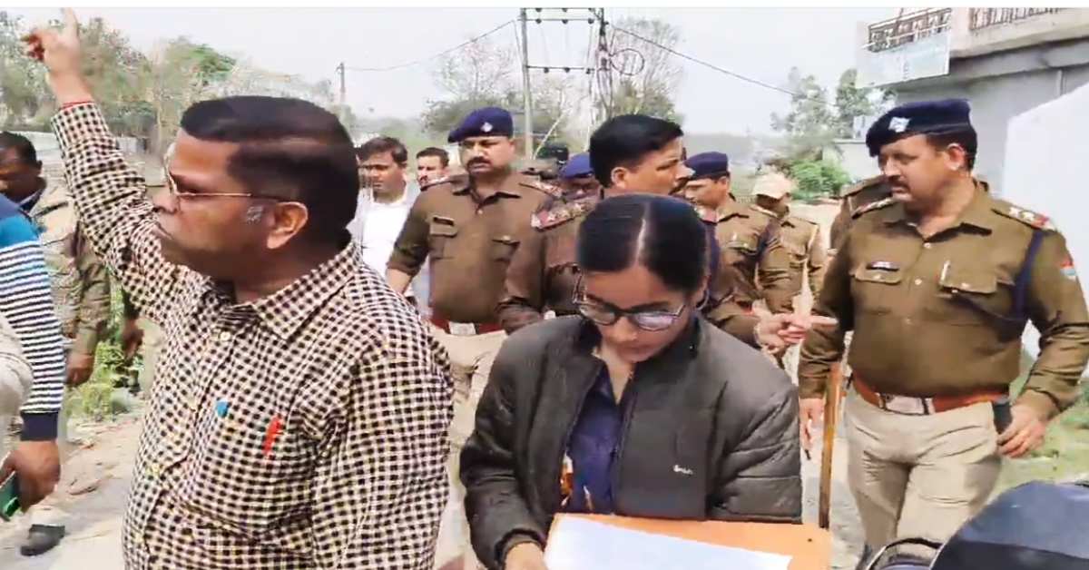 अवैध मदरसों के खिलाफ बड़ा एक्शन : प्रशासन ने 10 इमारतों को किया सीज, कार्रवाई के खिलाफ लोगों में आक्रोश