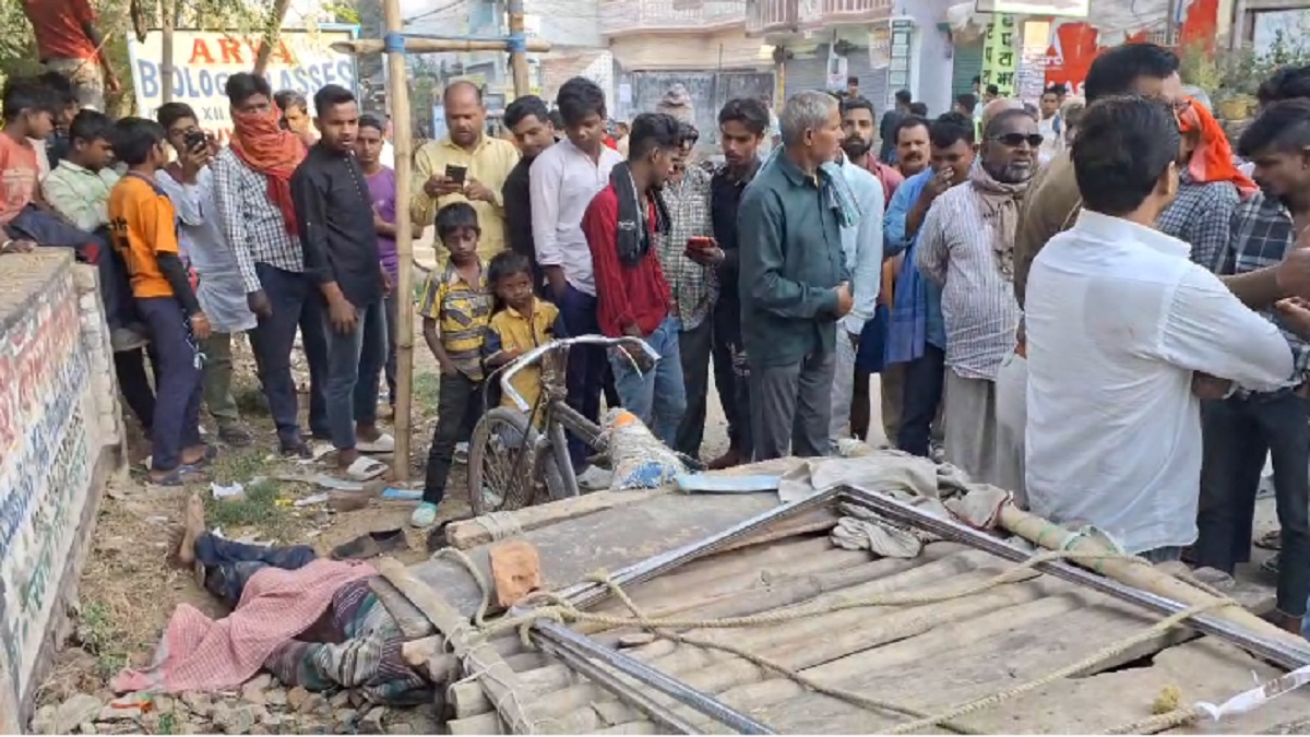 भागलपुर में ठेला चालक की गला रेतकर हत्या, स्कूल के बाहर शव मिलने से मचा हड़कंप