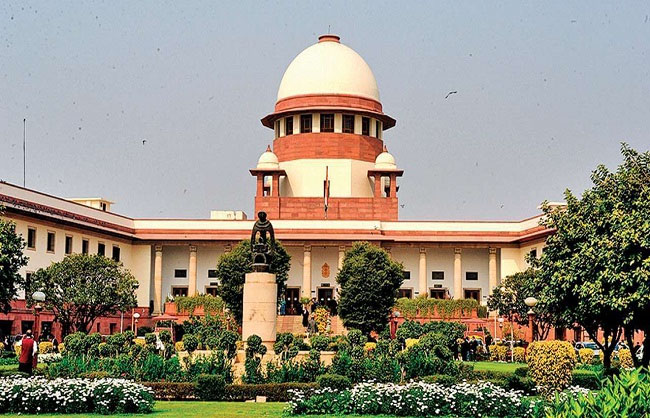 पत्नी को जलाने के आरोप में 12 साल जेल में रहा, अब सु्प्रीम कोर्ट ने अचानक क्यों किया बरी?