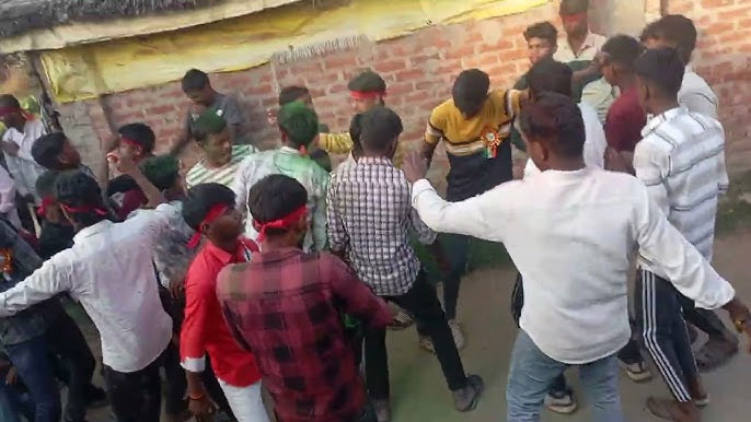 Delhi: होली के रंग ने लिया हिंसक रूप, ईस्ट ऑफ कैलाश क्षेत्र में लोगों ने शख्स को पीटा