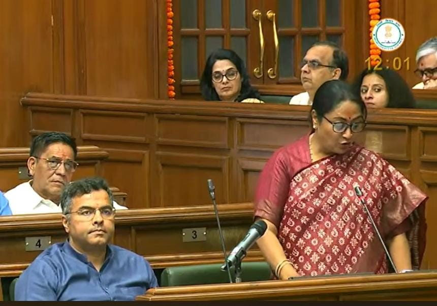 Delhi Budget 2025: दिल्ली में झुग्गी झोपड़ी के बदलेंगे दिन, बजट में CM रेखा ने खोला खजाना, किए बड़े ऐलान