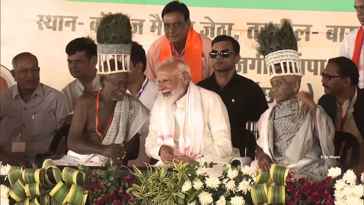 PM Modi CG Visit: सिर से लेकर पांव तक इनके शरीर में लिखा होता है राम नाम… पीएम मोदी ने भी इन्हें याद किया