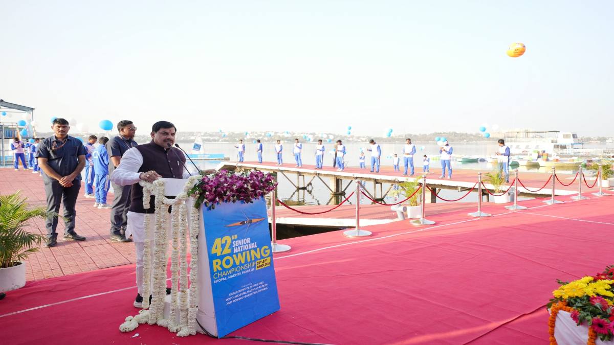 Bhopal में 42वीं नेशनल सीनियर रोइंग चैंपियनशिप का शुभारंभ: CM डॉ मोहन ने खिलाड़ियों को दी बधाई, कहा- खेल प्रतिभाओं को बढ़ावा देने सरकार प्रतिबद्ध