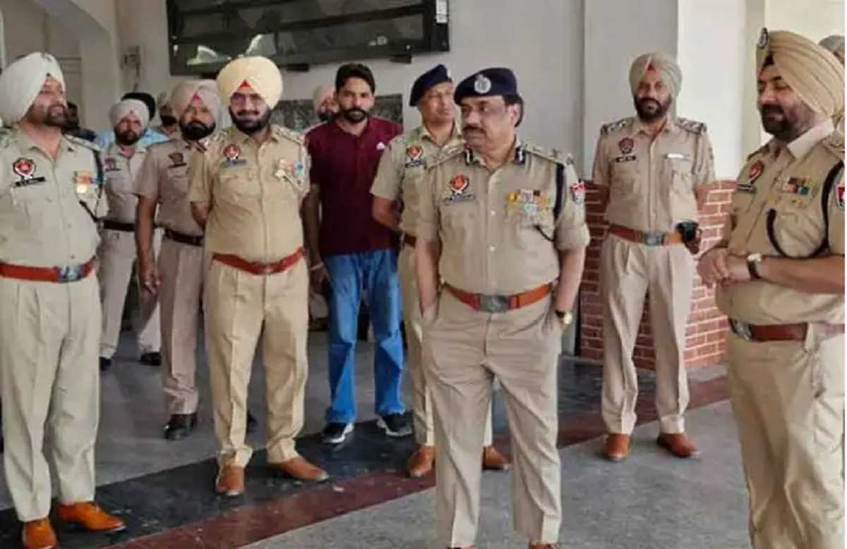 जालंधर में 100 पुलिस मुलाजिम नशा तस्करों के खिलाफ रेड करने पहुंचे, मचा हड़कंप