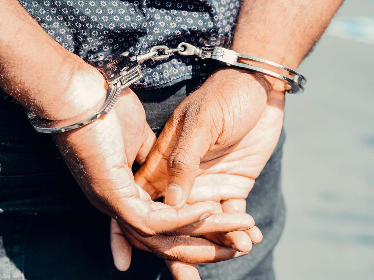 वीरेंद्र सहवाग के भाई पर गिरी गाज, पुलिस ने किया गिरफ्तार, इस आरोप के कारण कोर्ट में चल रहा केस