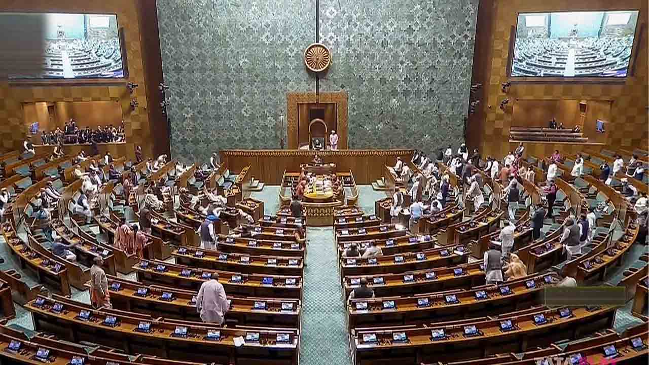 Parliament Budget Session 2025: लोकसभा की कार्यवाही स्थगित…सदन में विपक्ष का वॉकआउट