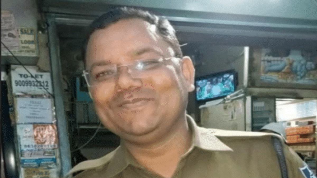 बड़ी खबर: ASI पवन रघुवंशी पुलिस हिरासत से फरार, ठगी के आरोपी को बचाने के लिए ली थी रिश्वत