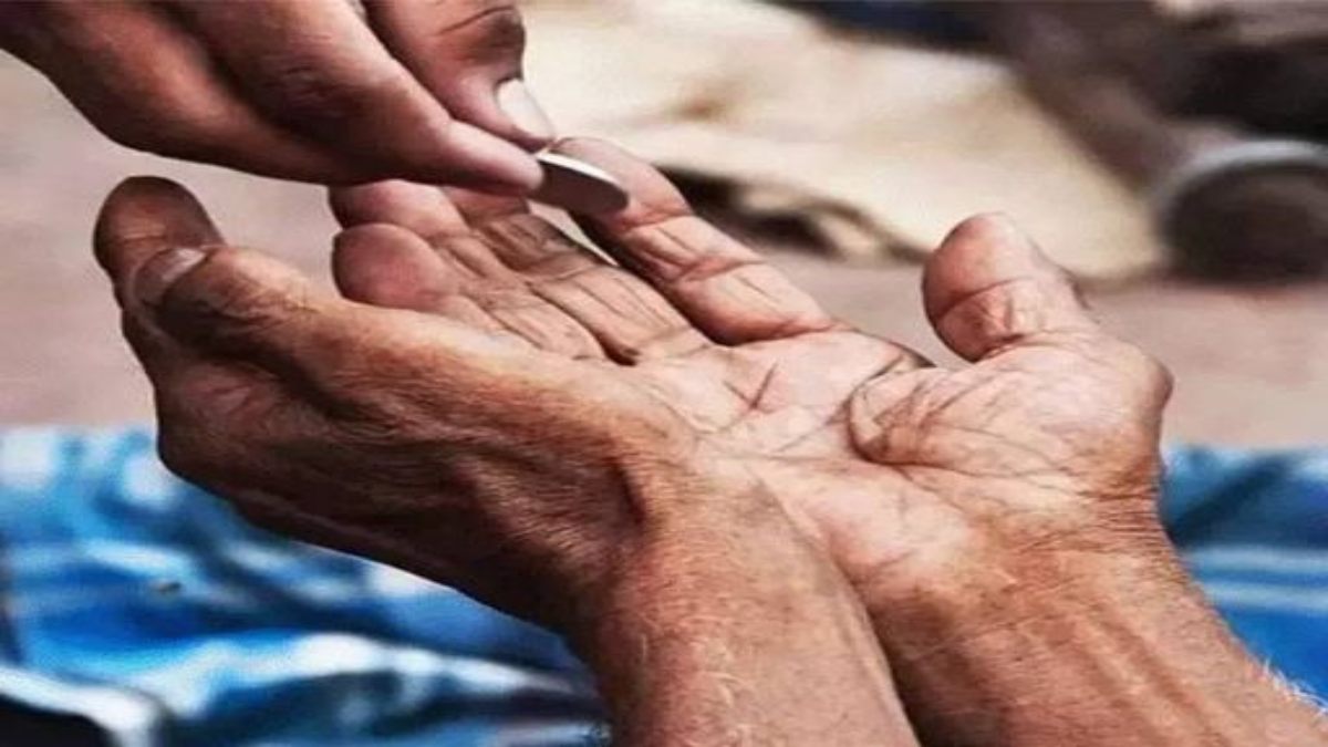 MP के इस जिले में भीख मांगने और देने पर रोक: नई सुरक्षा संहिता के तहत होगा एक्शन, कलेक्टर ने जारी किए आदेश 