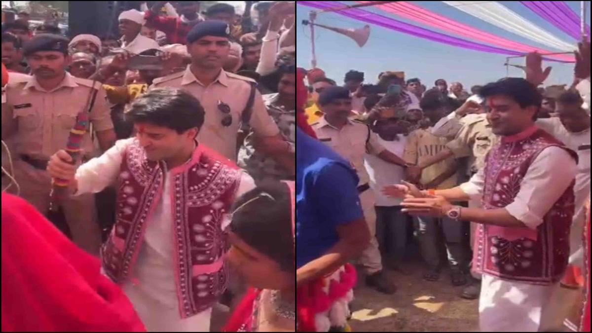 आदिवासियों के साथ जमकर थिरके सिंधिया, केंद्रीय मंत्री ने बजाया ढोल, देखें Video