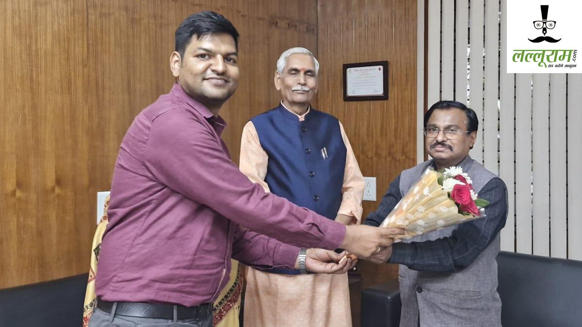 IAS महादेव कावरे ने कुशाभाऊ ठाकरे के कुलपति का संभाला पदभार, विश्वविद्यालय प्रशासन को ईमानदारी से कार्य करने के दिए निर्देश