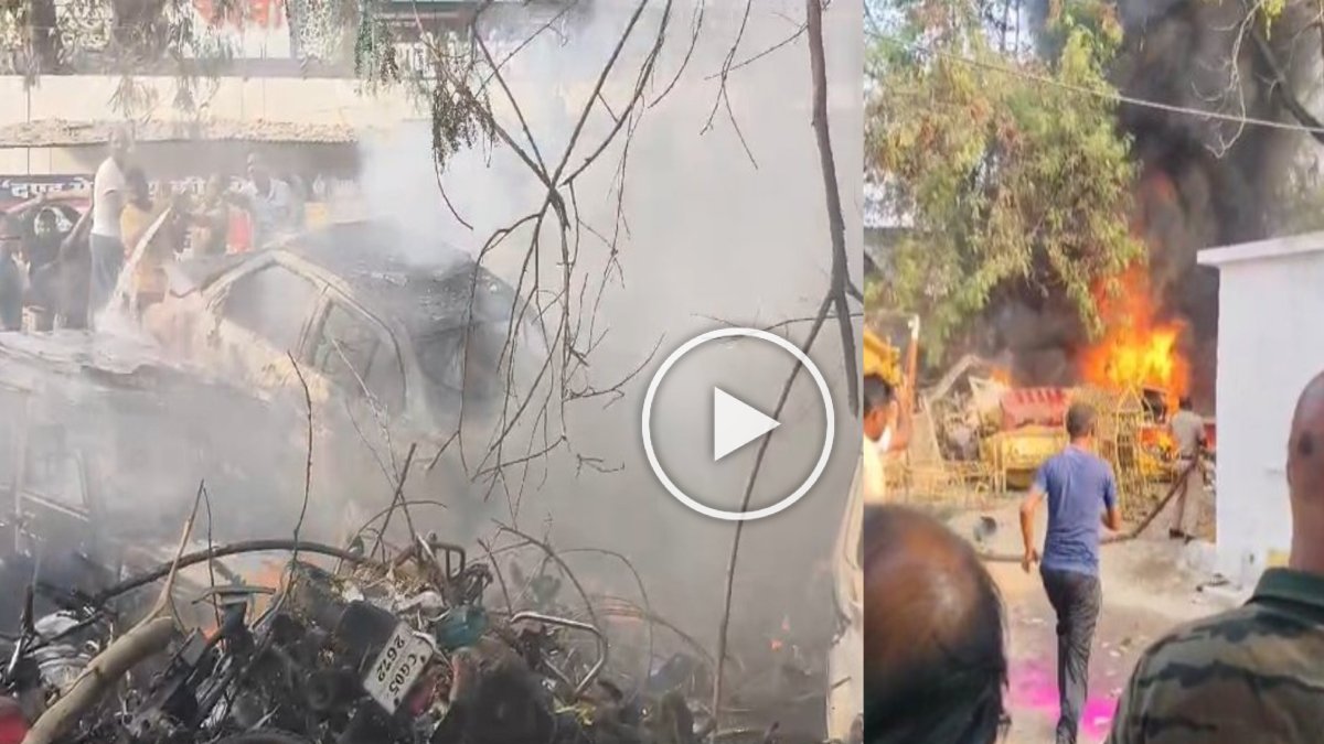 CG News : कोतवाली थाना परिसर में भीषण आग, जब्त गाड़ियां जलकर खाक, देखें वीडियो…