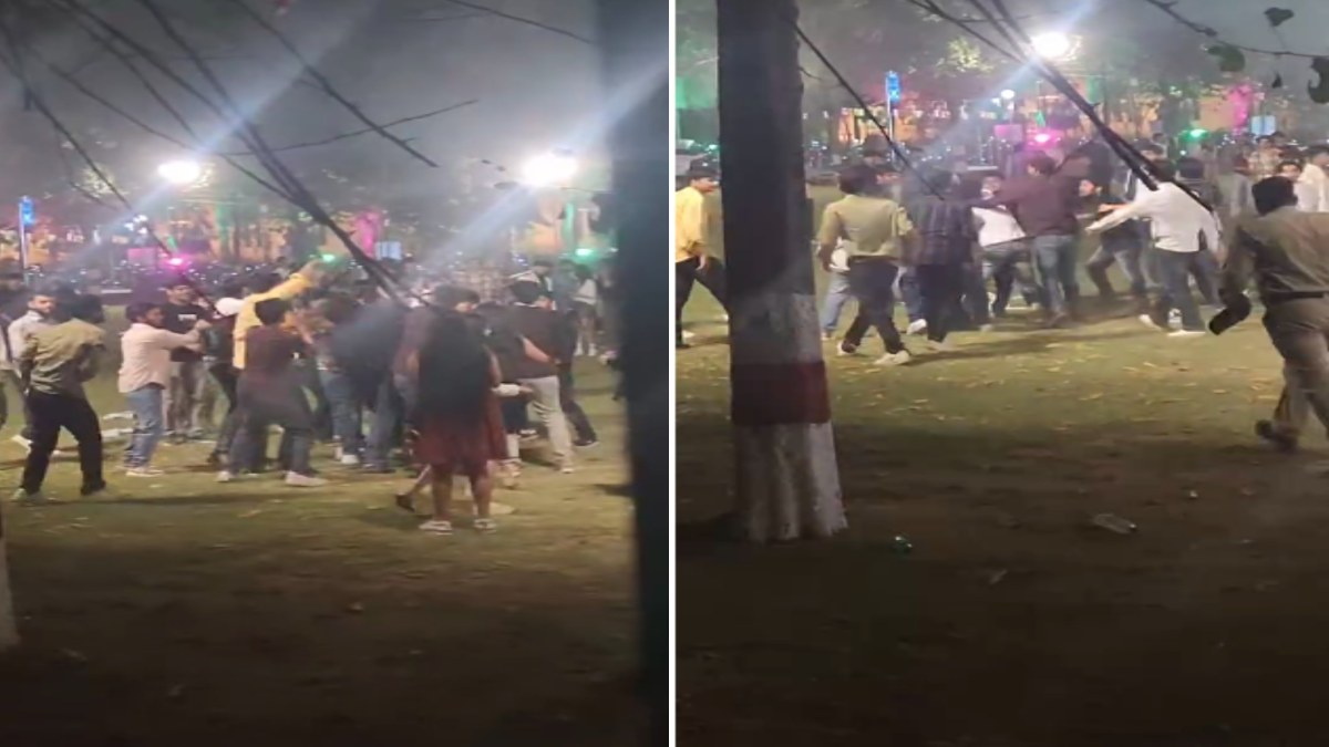 कॉलेज में छात्रों के दो गुट आपस में भिड़े: लड़के-लड़कियों में जमकर चले लात-घूंसे, VIDEO VIRAL
