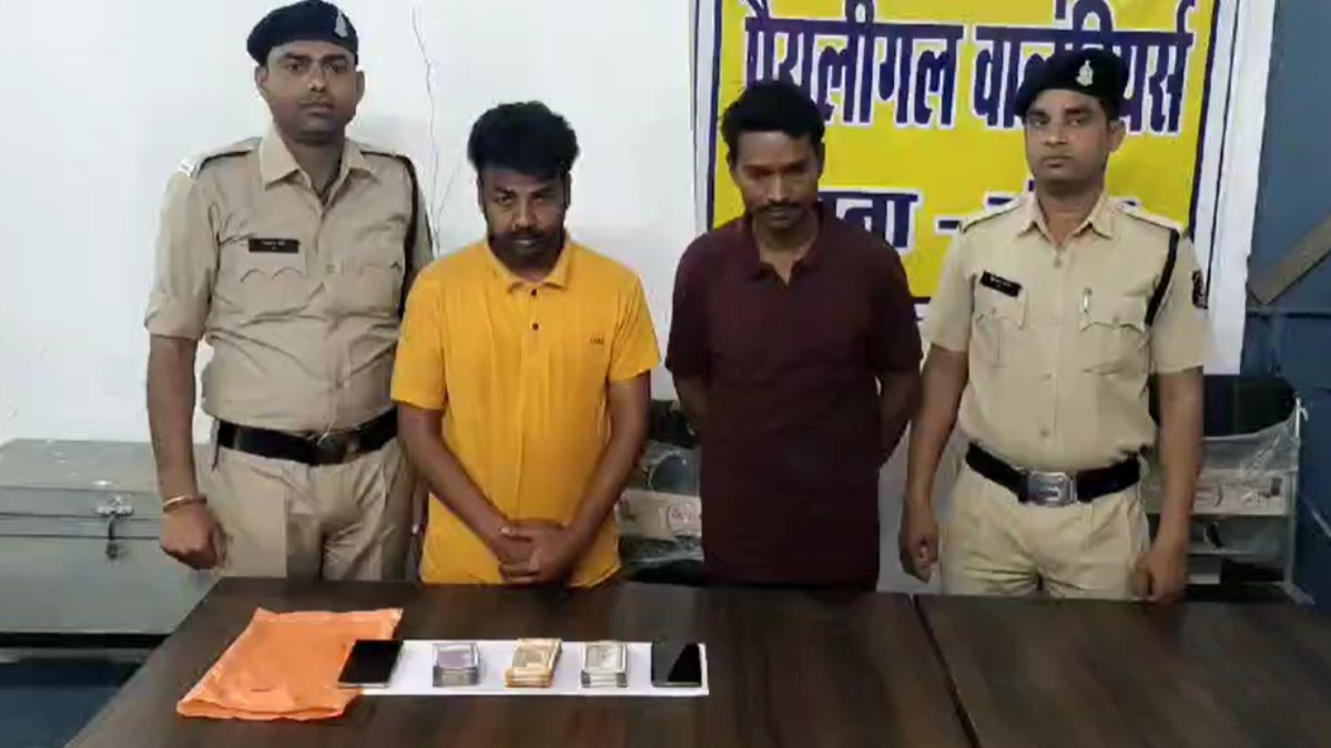 CG Crime : इंडिया-न्यूजीलैंड मैच में सट्टा खिलाने वाले 2 आरोपी गिरफ्तार, 1 लाख रुपए कैश बरामद 