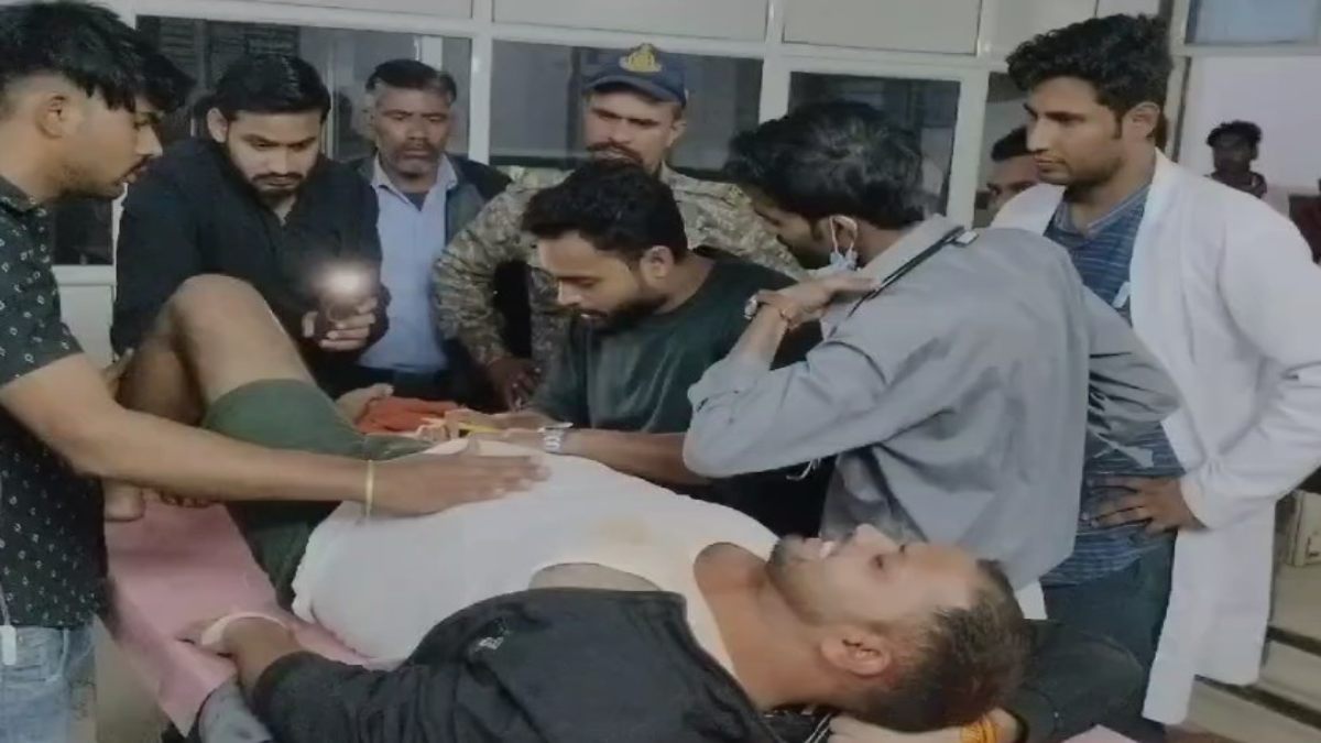 सराफा व्यापारी से लाखों की लूट: आंखों में मिर्च डालकर 250 ग्राम सोना और 7 किलो चांदी ले उड़े बदमाश, विरोध किया तो पैर में मारी गोली
