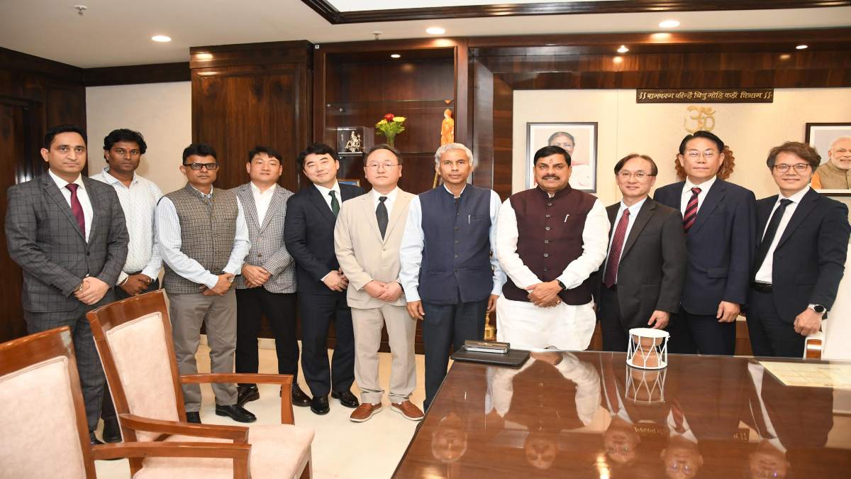 साउथ कोरिया के ECDS ग्रुप ने CM डॉ मोहन से की मुलाकात: उज्जैन के मेडिकल डिवाइस पार्क में इकाई लगाने दिया प्रस्ताव, एविएशन-सेमीकंडक्टर क्षेत्र में भी करेगा निवेश