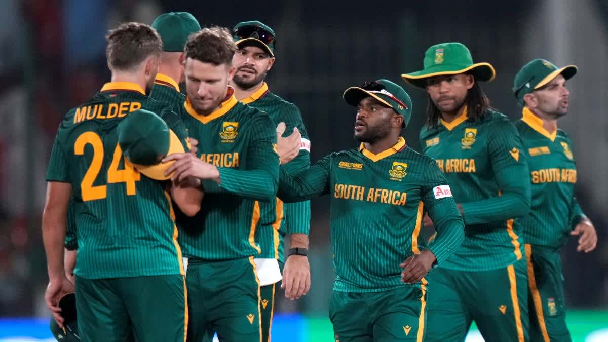 SA vs NZ: सेमीफाइनल मैच से पहले न्यूजीलैंड के लिए बजी खतरे की घंटी! साउथ अफ्रीका का ये धाकड़ खिलाड़ी हुआ फिट