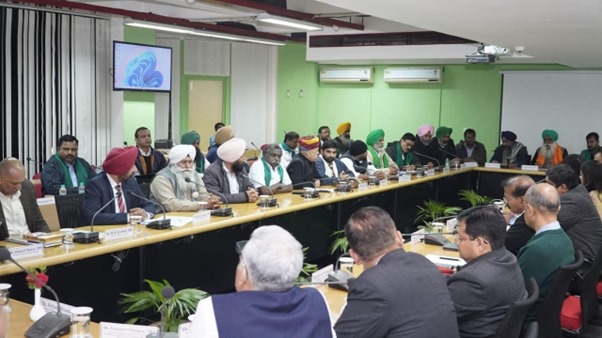 किसानों और केंद्र सरकार की बैठक समाप्त, 4 मई को अगली चर्चा