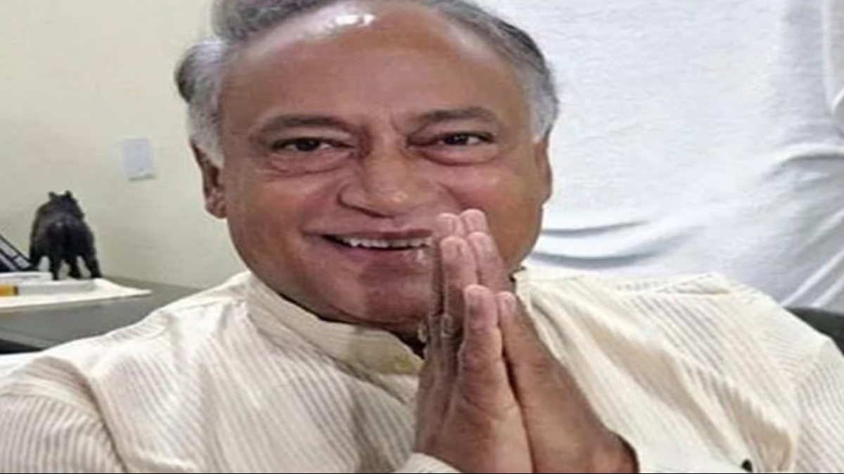दिग्विजय सिंह के भाई को पार्टी से बाहर कर सकती है कांग्रेस, 6 साल के लिए निष्कासित हो सकते हैं लक्ष्मण सिंह