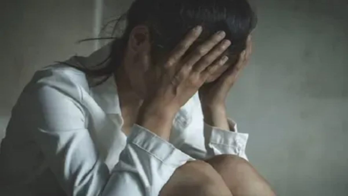 नर्सिंग छात्रा से जीजा-साले ने किया दुष्कर्म: प्रेग्नेंट हुई तो करा दिया गर्भपात, अबॉर्शन कराने वाले डॉक्टर दंपति समेत 7 पर FIR 