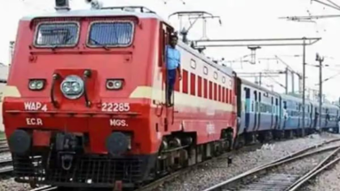 Bihar News: रेलवे का खास तोहफा, इन होली स्पेशल ट्रेनों का होगा परिचालन, यात्रियों को मिलेगी सुविधा