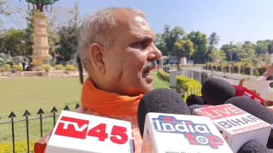 Bihar News: भाजपा विधायक हरिभूषण ठाकुर ने लालू परिवार पर बोला हमला, ‘कहा- जो जैसा बोएगा, वैसा काटेगा’