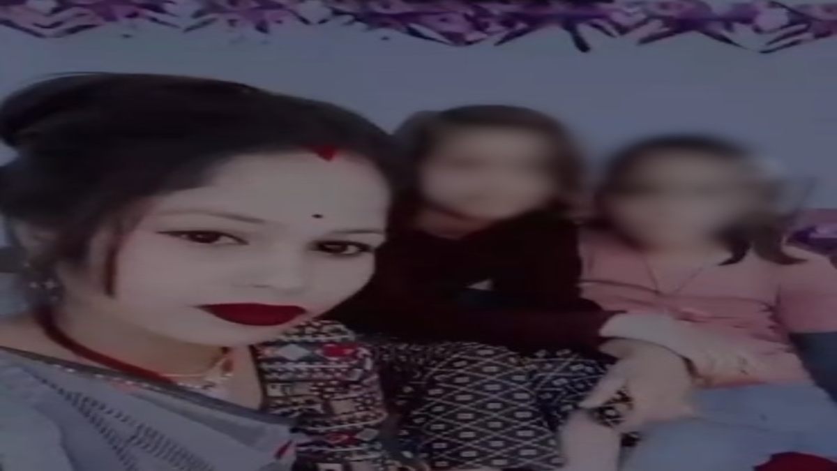 घमंड तो मोए एकई बात को है कि…महिला की इस ‘रील’ ने मचाया हड़कंप, Video देख पुलिस भी रह गई सन्न 