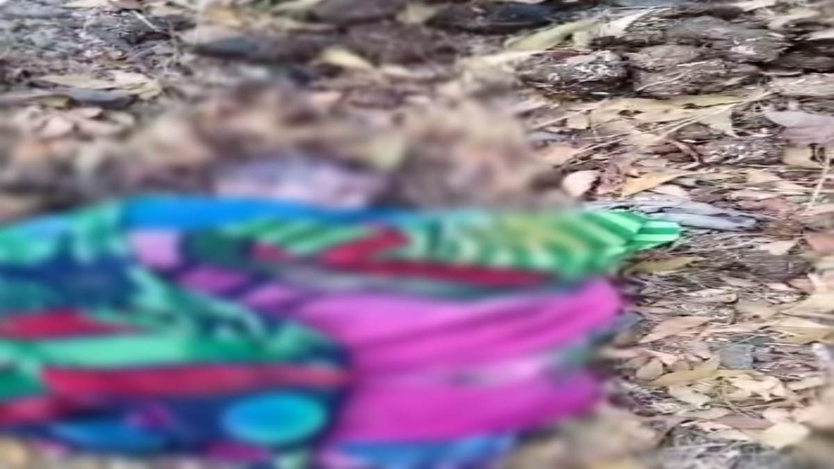 कलयुगी मां: बेटी हुई तो कचरे के ढेर में फेंका, नवजात को इस हालत में देख कांप उठा हर किसी का कलेजा