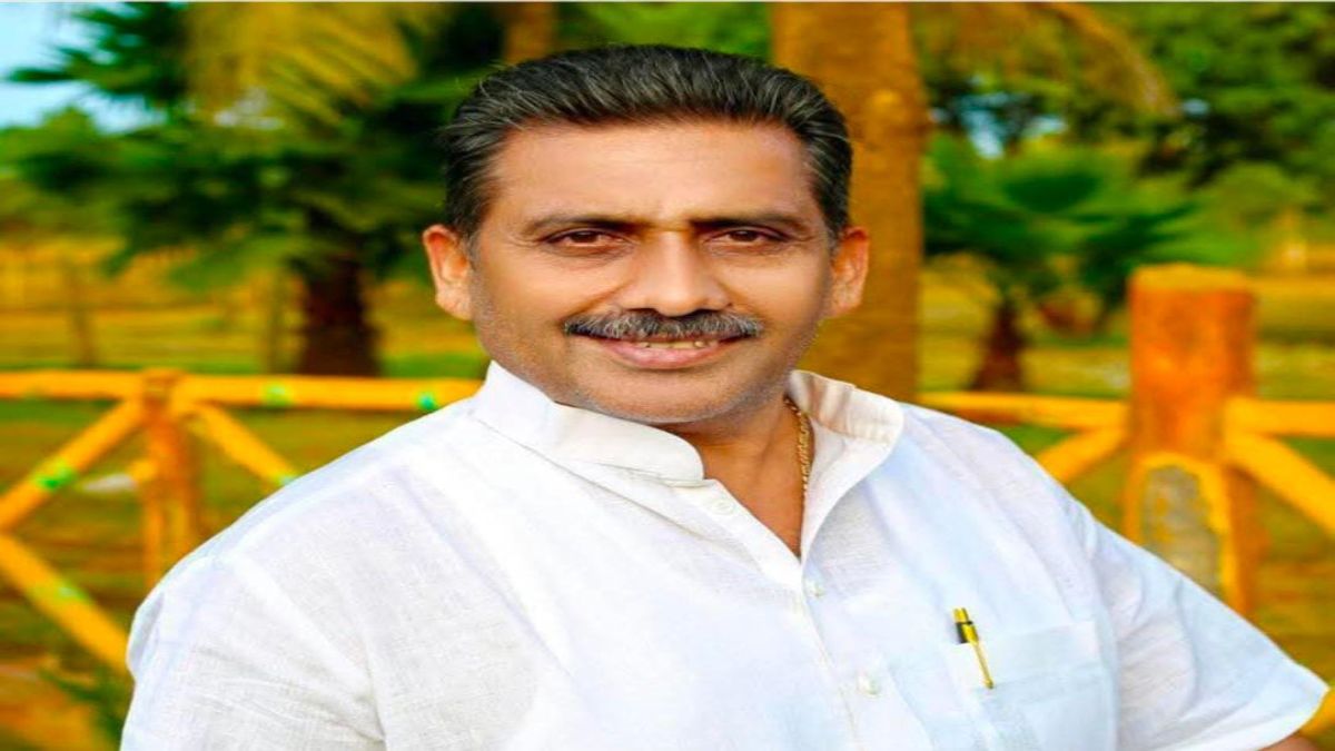 बड़ी खबरः बीजेपी नेता की हार्ट अटैक से मौत, भाजपा नेता के भतीजे के वैवाहिक कार्यक्रम में आया अटैक