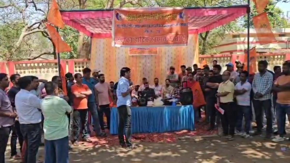 तमिलनाडु की हिंदी विरोध की आंच MP पहुंचीः रेलवे अस्पताल में हिंदी बोलने पर डॉ नहीं करते इलाज, नाराज रेलवे कर्मचारी संघ हड़ताल पर