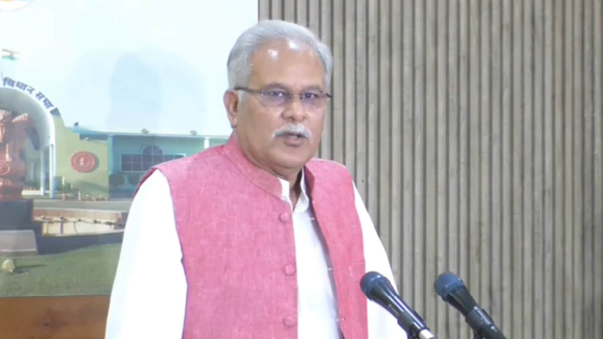 CG Assembly Budget Session : धान निष्पादन पर स्थगन प्रस्ताव लेकर आया विपक्ष, चर्चा नहीं होने पर किया वॉकआउट…