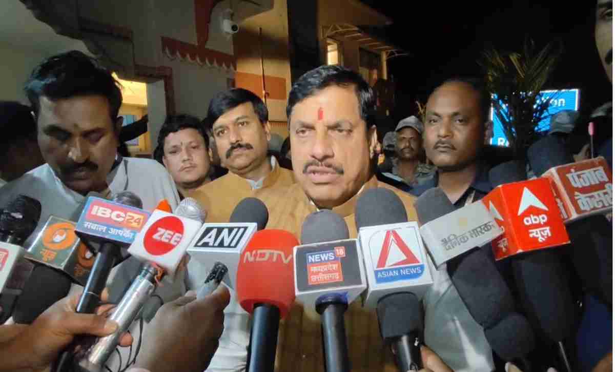 CM डॉ. मोहन ने की सोनिया गांधी के लेख की निंदा, कहा- उन्होंने शिक्षा नीति नहीं देखी, शिवाजी और अकबर में तुलना करेंगे तो…