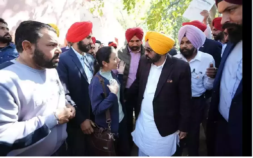 पंजाब : नौकरी पर नहीं लौटने वाले तहसीलदारों पर गिरी गाज