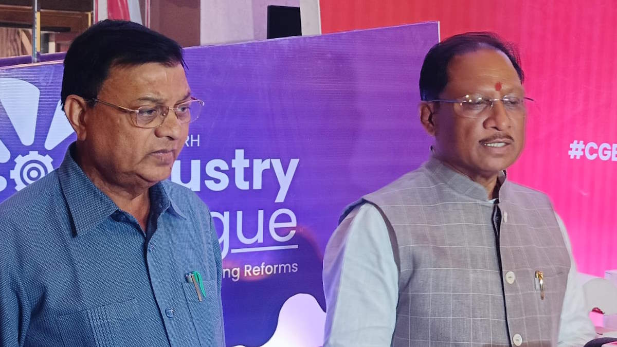 छत्तीसगढ़ इंडस्ट्री डायलॉग : मुख्यमंत्री विष्णु देव साय ने उद्योगपतियों को प्रदेश में निवेश के लिए किया आमंत्रित, कहा- नई उद्योग नीति जारी किए हैं, देश में हो रही है सराहना…