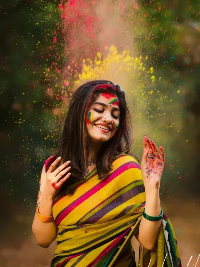 राशि के अनुसार होली के दिन पहनें इन रंग के कपड़े
