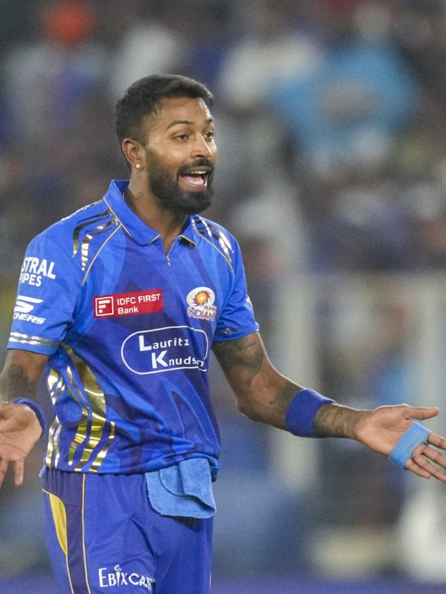 IPL 2025:  हार्दिक पांड्या फिर लगा लाखों का जुर्माना, जानें वजह