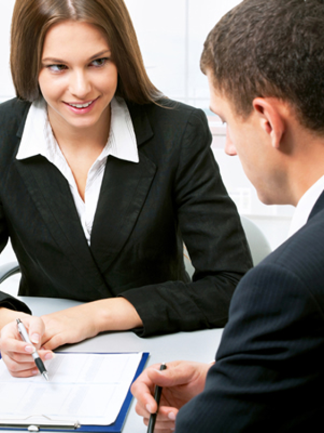 Weirdest Jobs In World: सोने और चिड़िया भगाने के लिए मिलते हैं पैसे, Employee के तो मजे-मजे