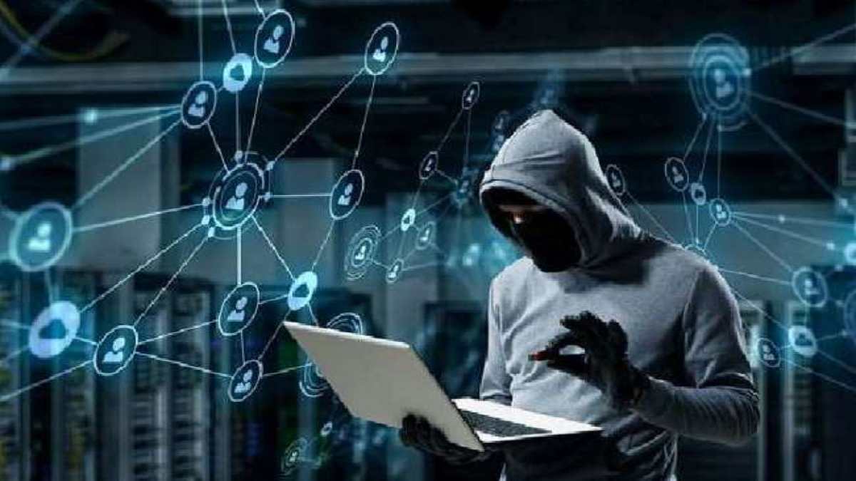 ठगों से सावधानः शेयर मार्केट में निवेश के नाम पर 45 दिन में ठगे 1 करोड़ 22 लाख, पश्चिम बंगाल, महाराष्ट्र से पांच आरोपी गिरफ्तार