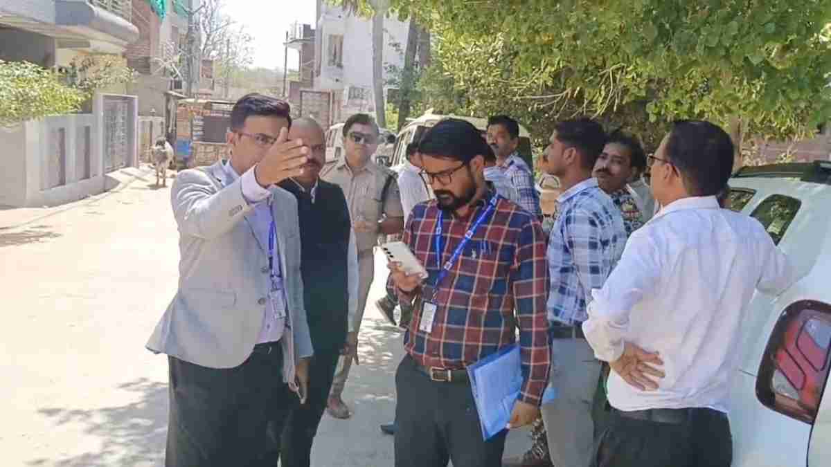 कांग्रेस नेता ने नहीं पटाया लोन, नीलाम होने के बाद भी नहीं कर रहे थे खाली, कब्जा करने पहुंची बैंक की टीम