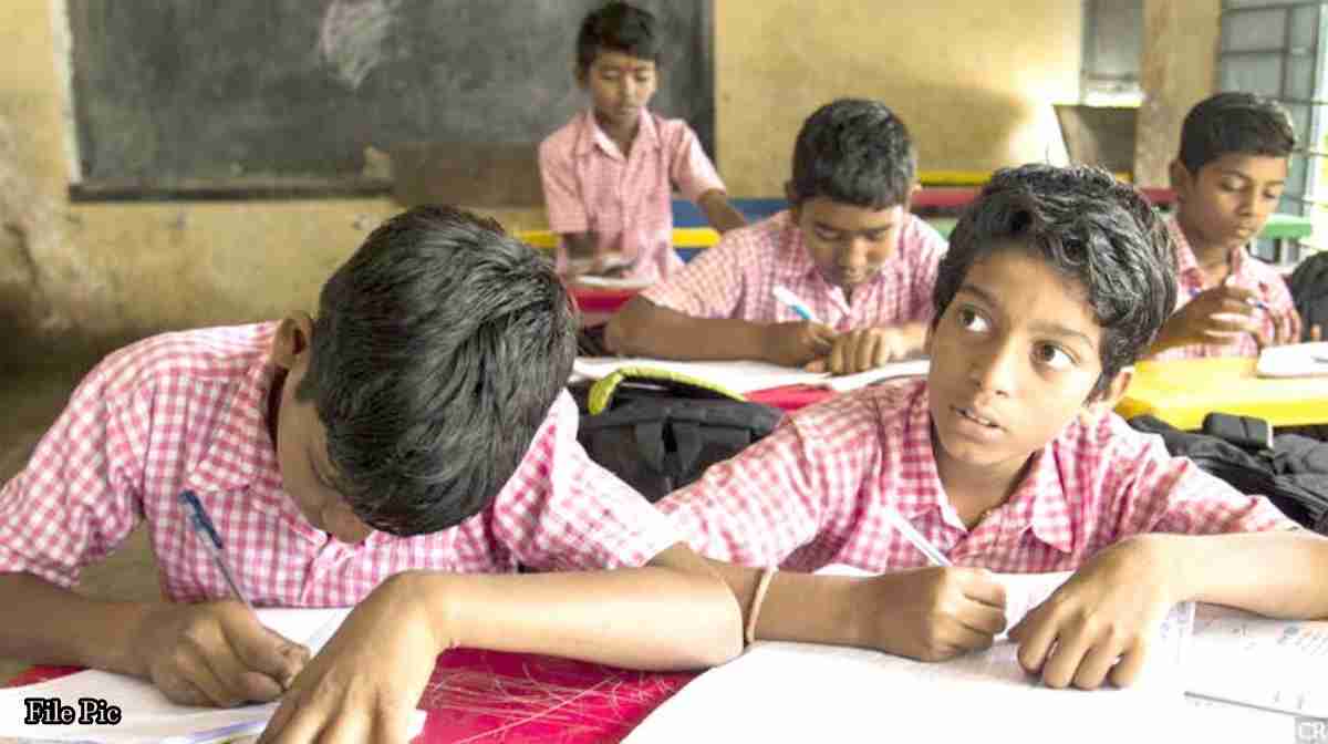 पढ़ाई में जबलपुर की तर्ज पर आगे बढ़ेगा ग्वालियर, कलेक्टर ने कहा- ओपन मार्केट में किताबें उपलब्ध करवाने की हो रही कोशिश