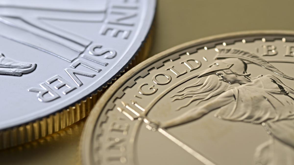 Gold Silver Investment: सोना 88 हजार और चांदी 98 हजार के पार, जानिए इस हफ्ते कितना बढ़ा और कितना गिरा…