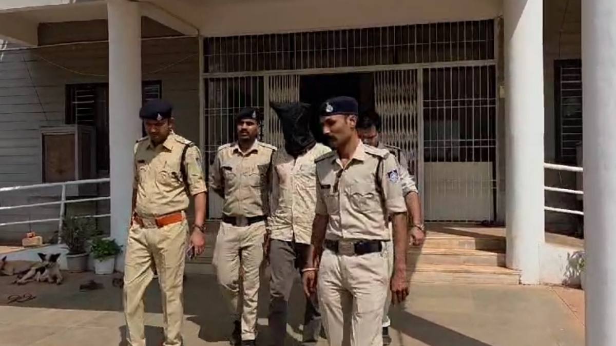 पिता की मौत के बाद खूनीखेलः जादू-टोना के शक में बेटे ने की पड़ोसी की हत्या, फिर ऐसे चढ़ा कातिल खाकी के हत्थे