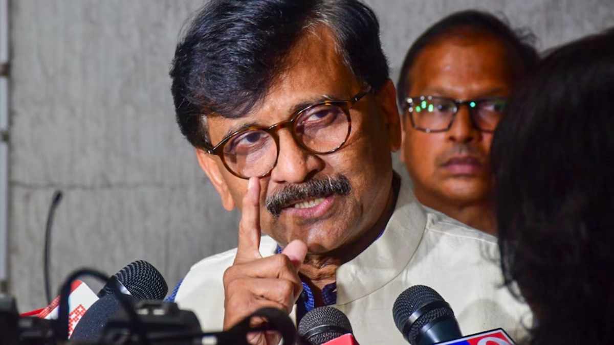‘एक हिंदू के रूप में, कुंभ में…’, उद्धव ठाकरे की आलोचना पर शिंदे पर भड़के संजय राउत, कहा- मोहन भागवत से पूछें वे कुंभ क्यों नहीं गए?